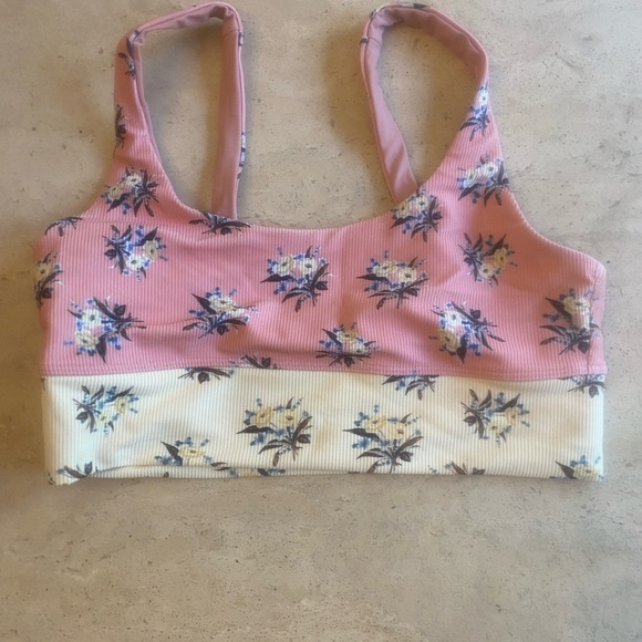BEACH RIOT "Leah" Sports Bra Floral Pink and White Size Medium WORN ONCE! - Picture 2 of 6